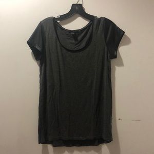 Dark grey comfy tee with black sleeves
